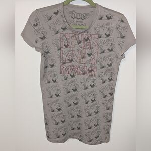 "Never Love A Musician" Graphic Tshirt Women's Large